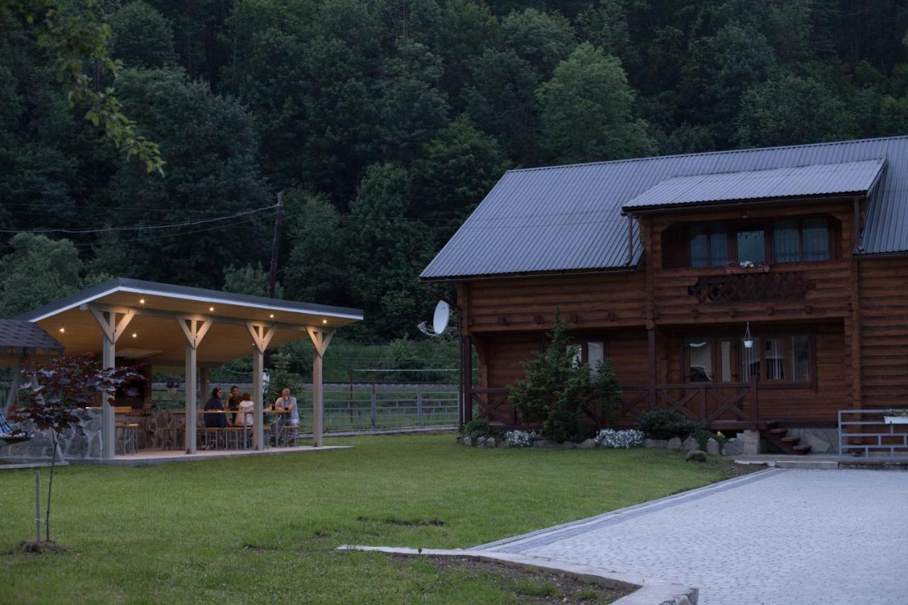 Lucy Hotel Yaremche Luaran gambar